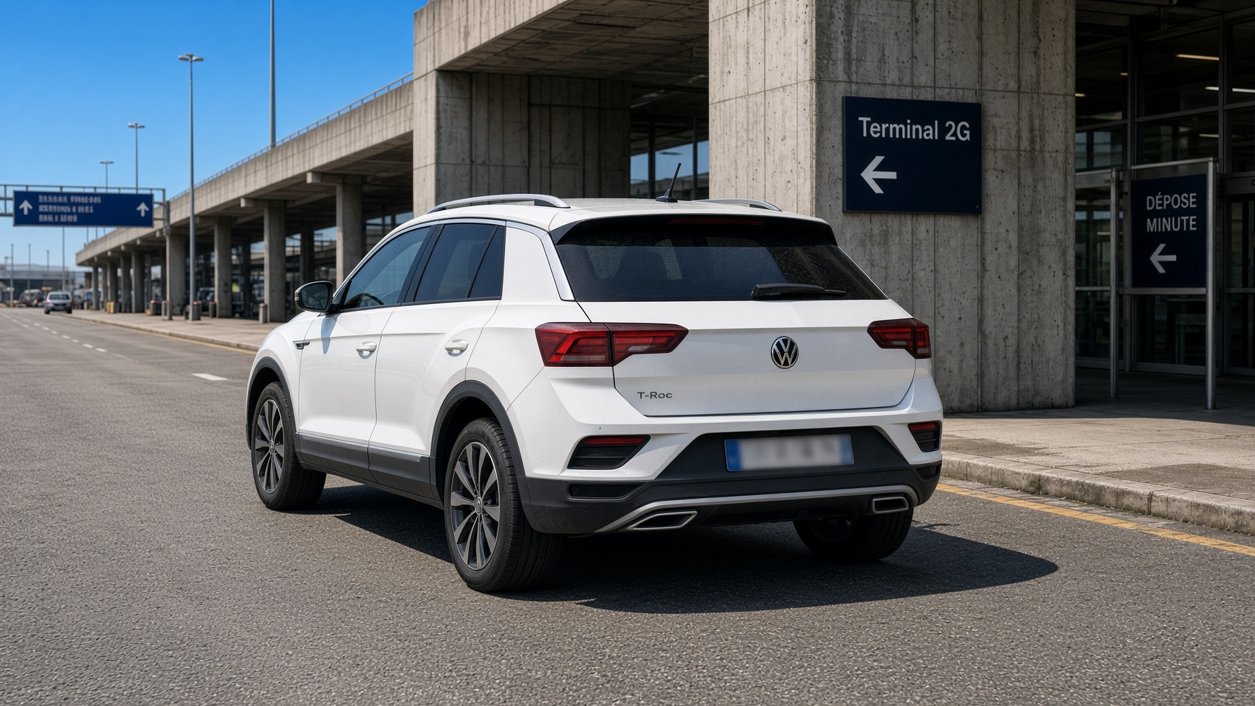 Volkswagen T-Roc blanc restitué à l’agence de location de l’aéroport de Nantes-Atlantique